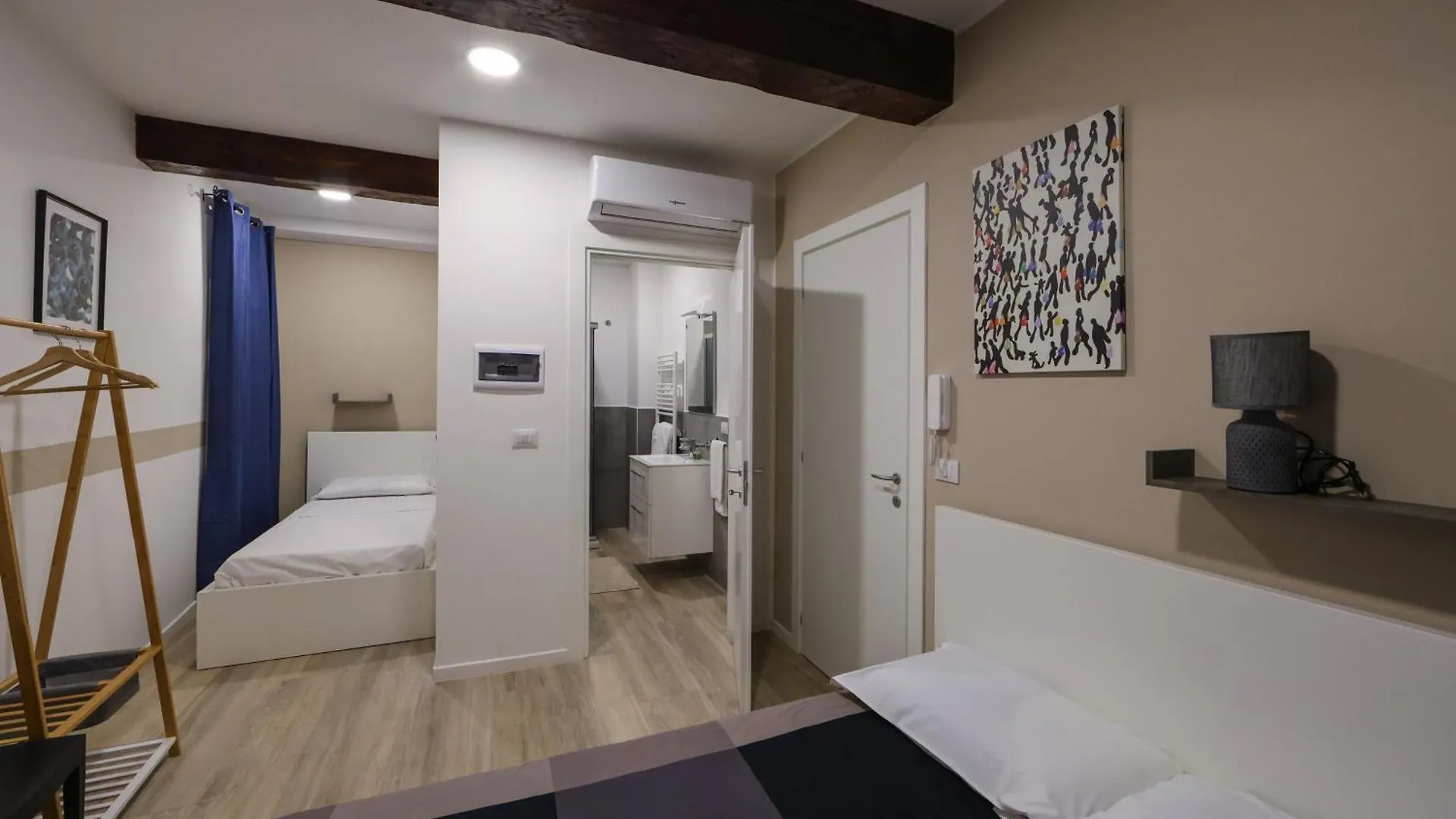 Residence Della Accademia Модена 0*,  Италия