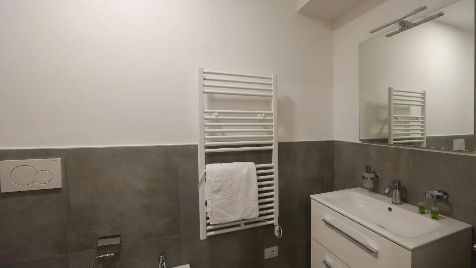 Residence Della Accademia Modena Apartment